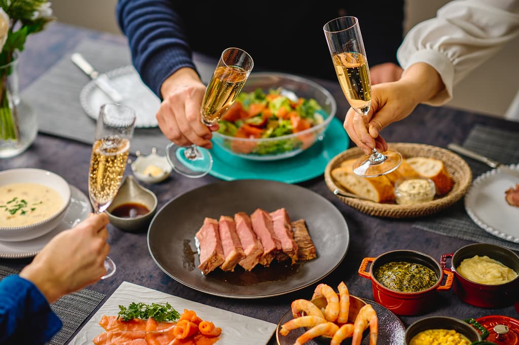 ロウリーズセット[4名様相当]（プライムリブ450g+アカンパニメンツ3種)