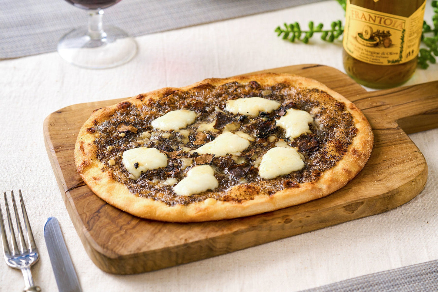 オービカ モッツァレラバー ピッツァ タルトゥーフォ(トリュフピザ) 2枚