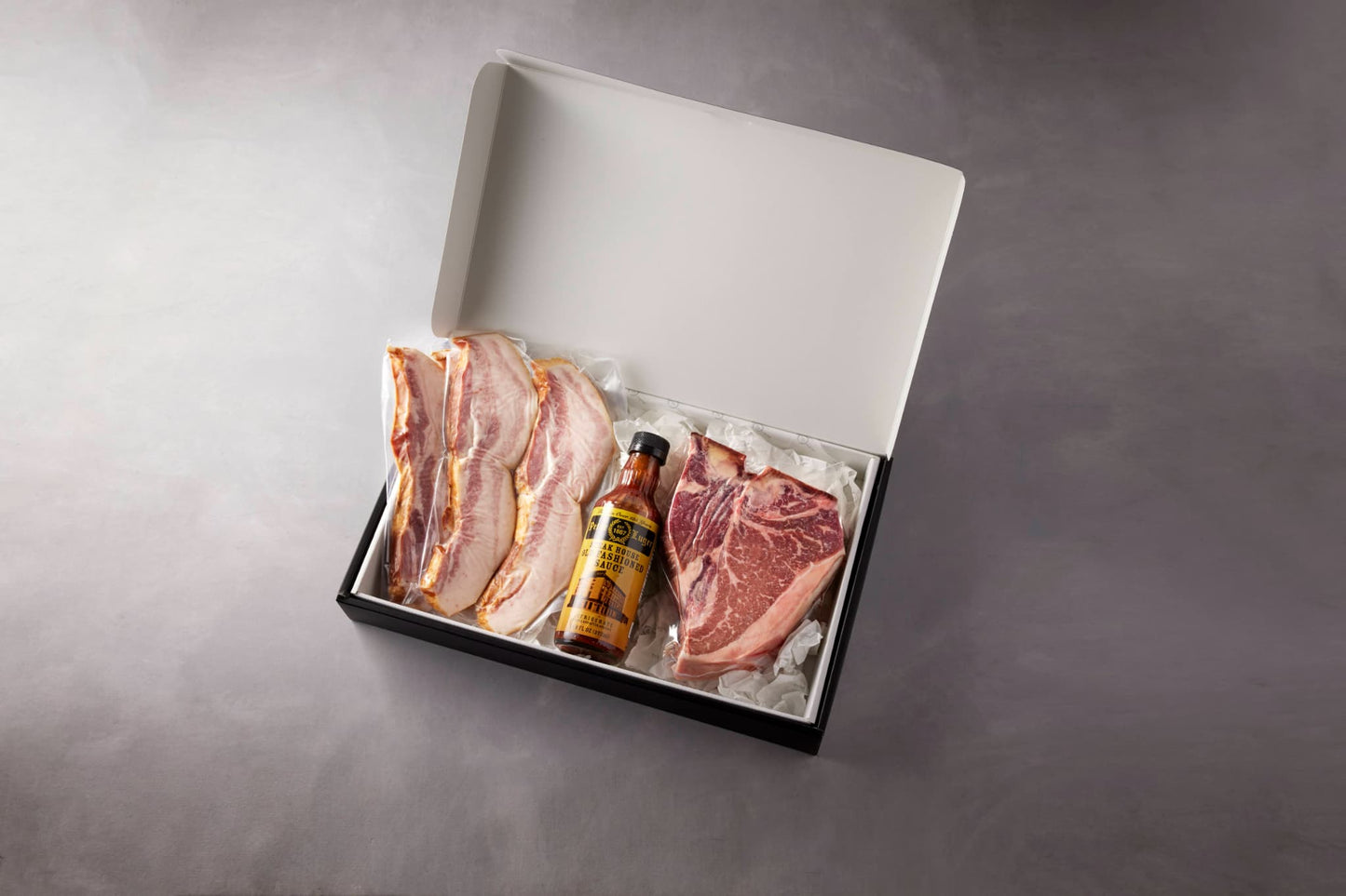 Tボーンステーキ2名様&ベーコン4枚セット | ピーター・ルーガー ステーキハウス東京