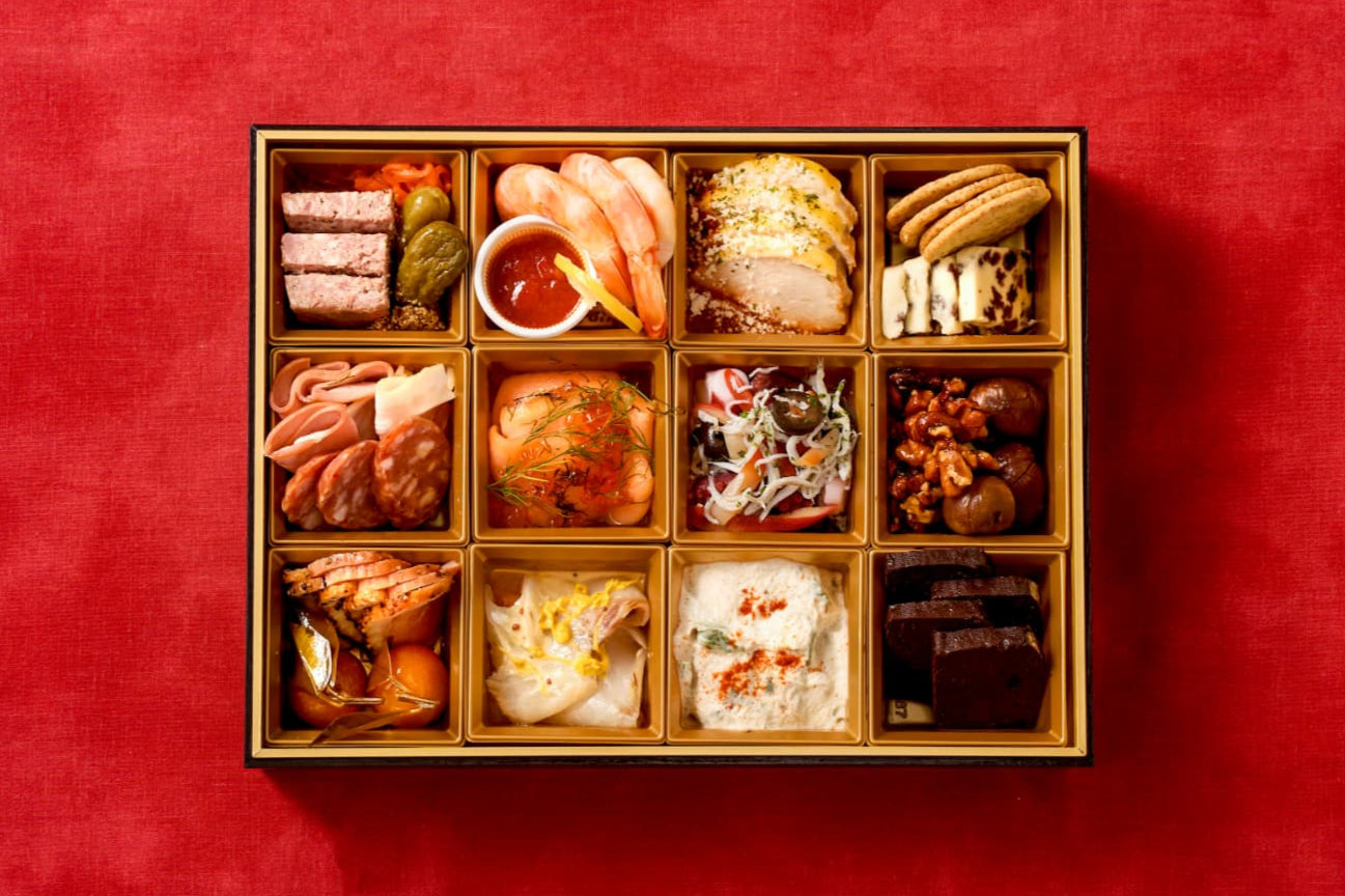 [2名様セット]ロウリーズのプライムリブおせち 二段重 | LAWRY'S NEW YEAR OSECHI 2026