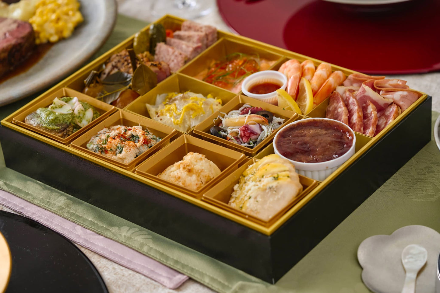 [3~4名様セット]ロウリーズのプライムリブおせち | LAWRY'S NEW YEAR OSECHI 2026
