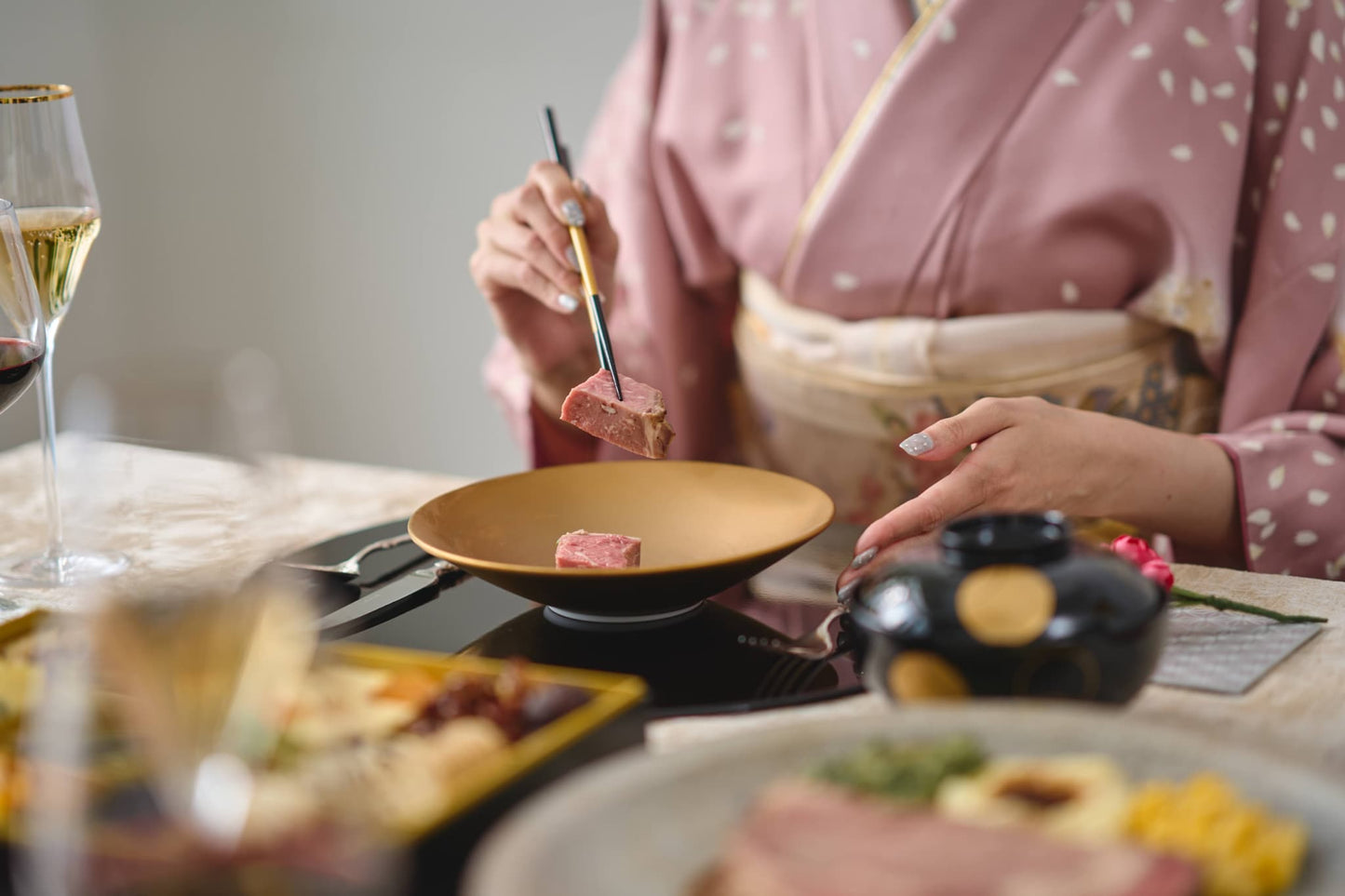 [2名様セット]ロウリーズのプライムリブおせち 二段重 | LAWRY'S NEW YEAR OSECHI 2026